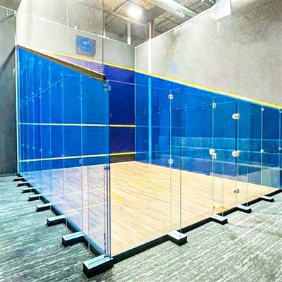 इनडोर स्क्वैश कोर्ट ग्लास